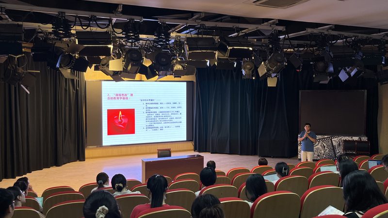 小标题：小型纪录片团队的制作优势